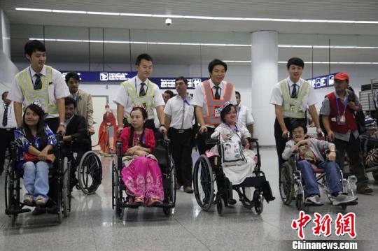 圆梦中秋新疆喀什残友启程去看海