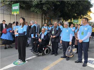 郑卫宁大哥参加了“深圳市无障碍城市宣传促进日”并和华大基因汪建讨论“天下无残”话题